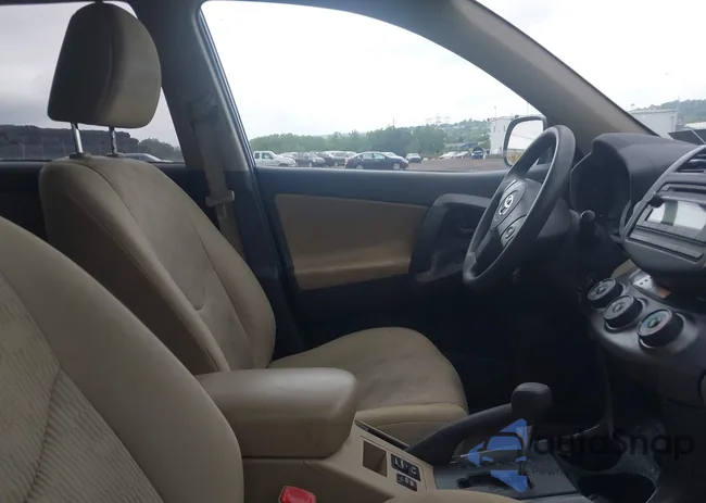 2T3JF4DV9CW181275: 42747300