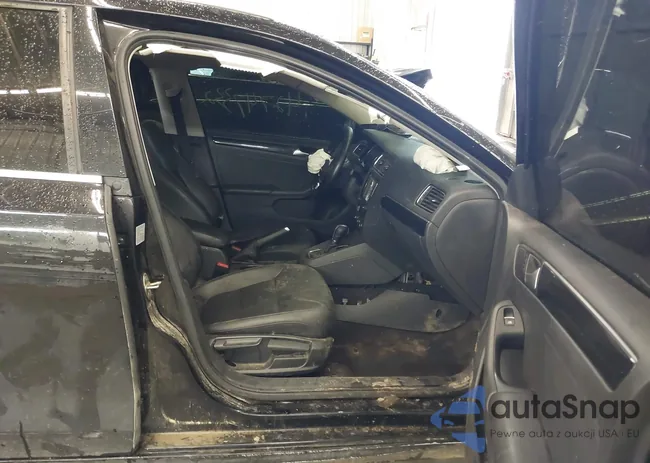 3VWLA7AJ1FM305620: 42747332