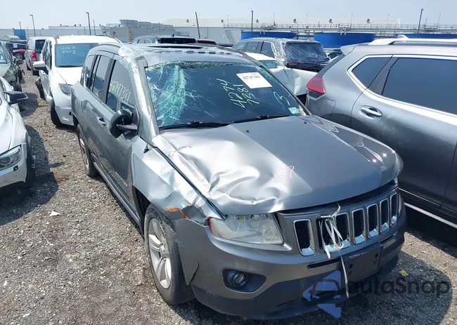 1C4NJDEB9CD563646: 42747381