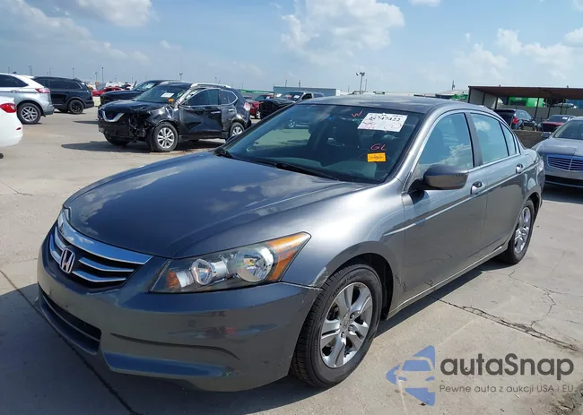 1HGCP2F6XBA041931: 42747422