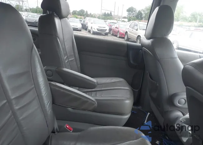 KNDMB233286256467: 42747590