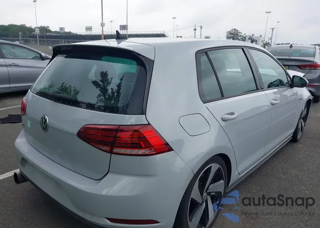 3VW547AU0JM289462: 42747602