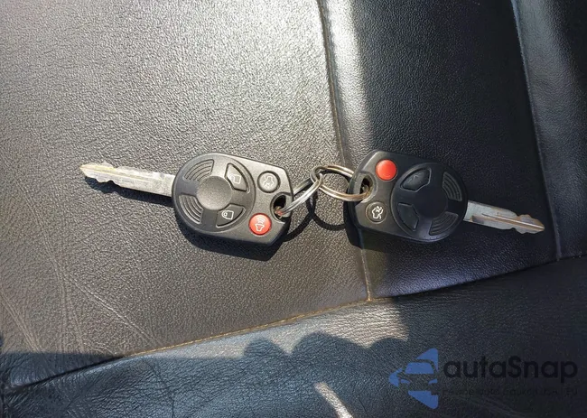 1FMCU0EG4AKC51113: 42747637