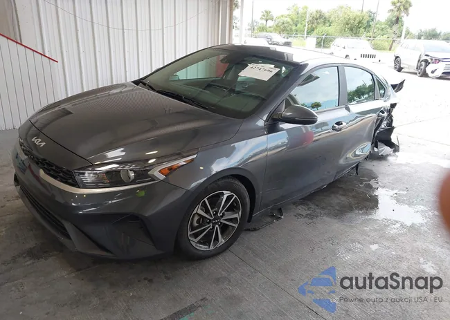 3KPF24AD0RE758938: 42747696