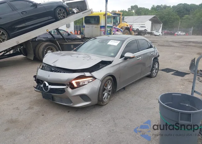 WDD3G4EB4KW020915: 42746889