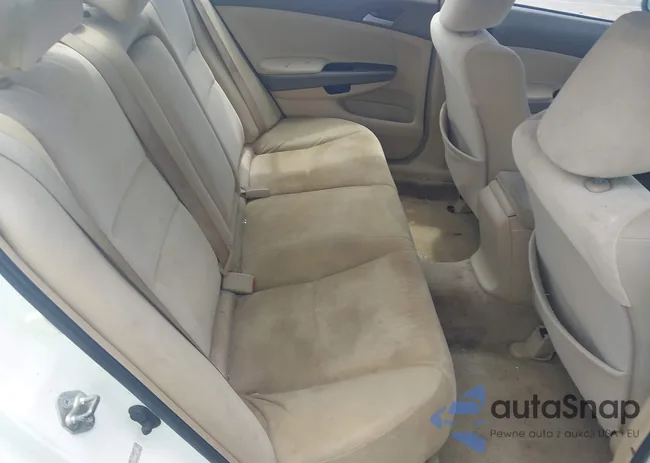 1HGCP26329A173873: 42747019