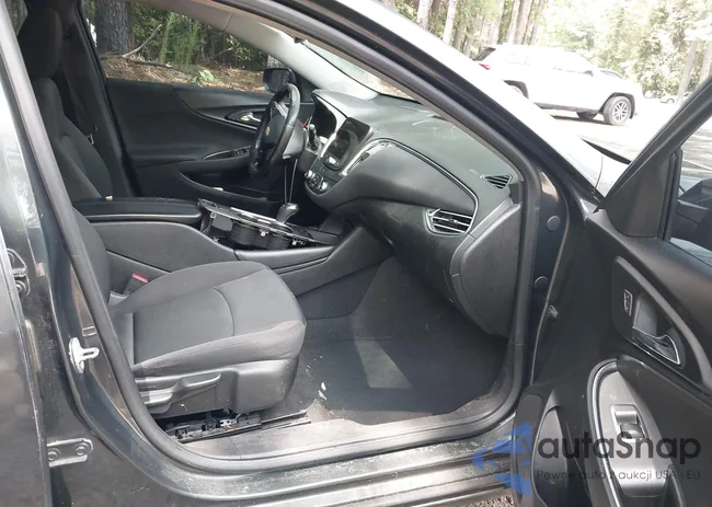 1G1ZE5ST3HF258477: 42747047