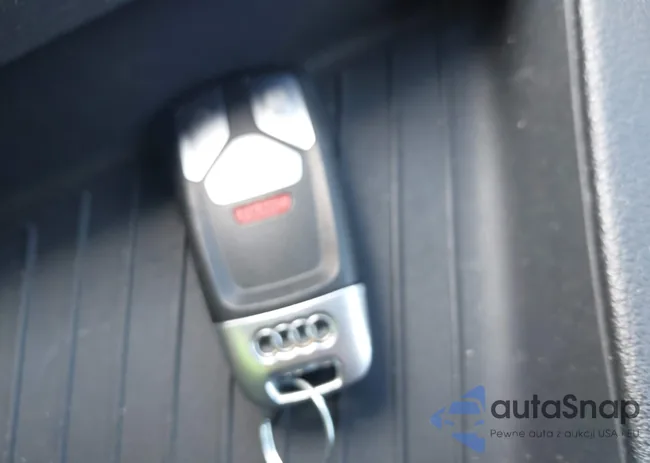 WA1VAAF72JD047581: 42747057