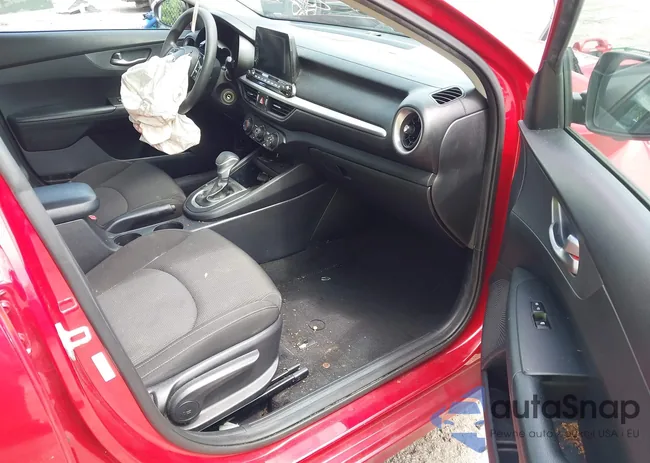 3KPF24AD0ME330473: 42748634