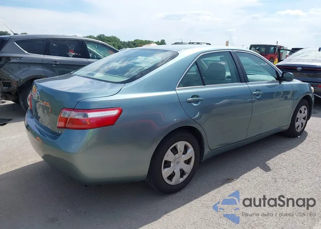 4T4BE46KX9R095040: 42747821