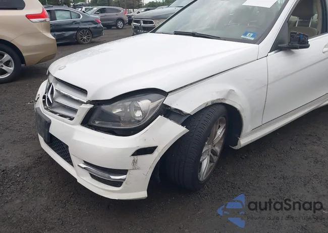 WDDGF8AB4DR276720: 42749659