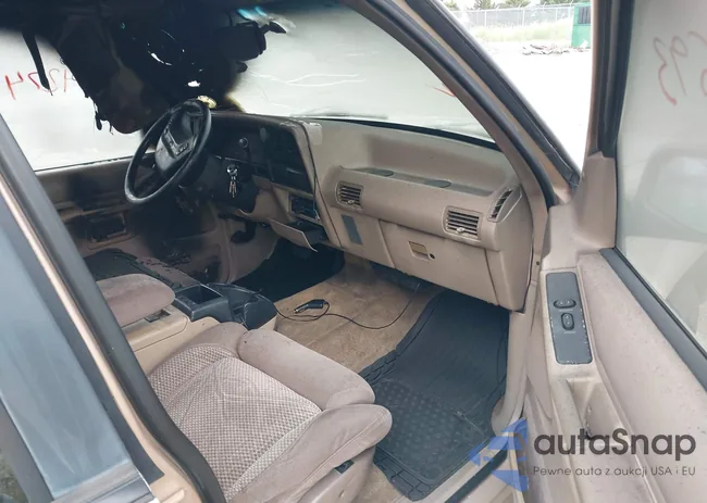 1FMDU32X7PUD56025: 42749693