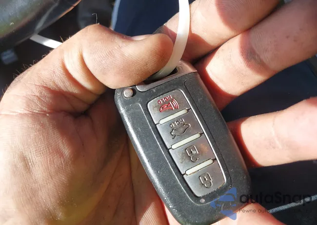 KMHEC4A41DA094455: 42748944