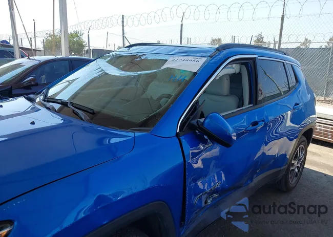 3C4NJCBB6LT241605: 42748956