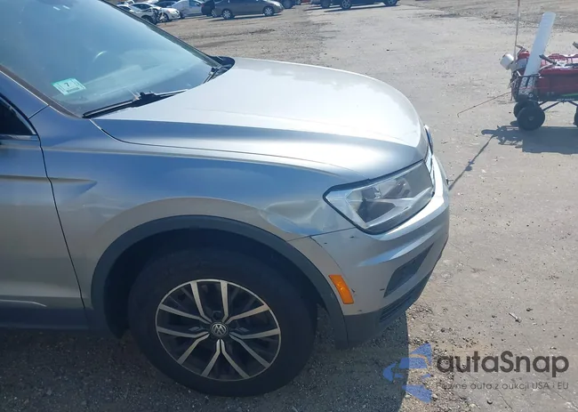 3VV2B7AX8LM037131: 42749043