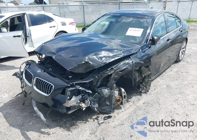 WBA5B1C52FD918831: 42750357