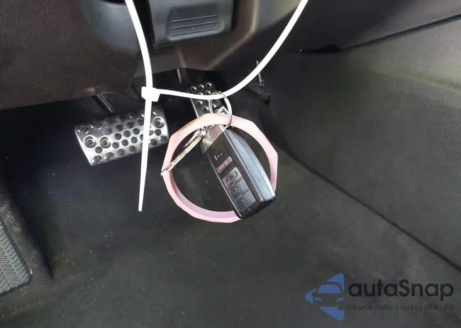 19UDE2F89GA014576: 42749762