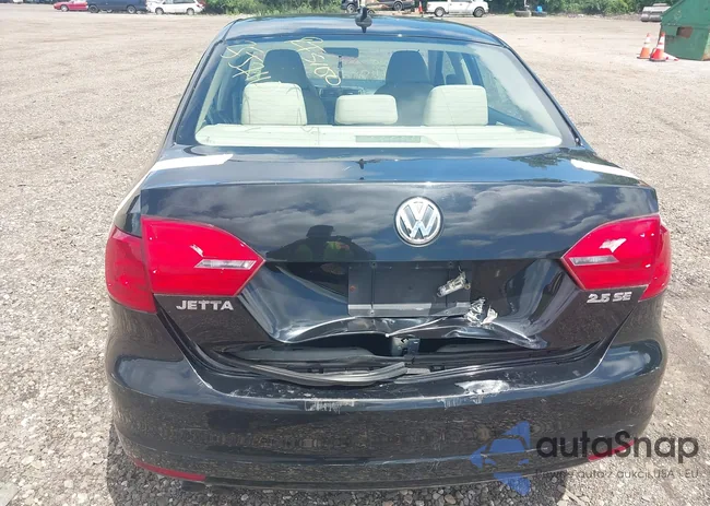 3VWDZ7AJ0BM325767: 42751259