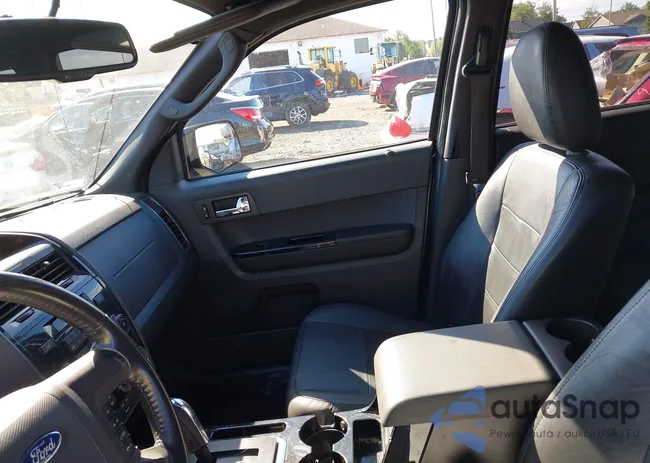 1FMCU9E70CKC03194: 42751270