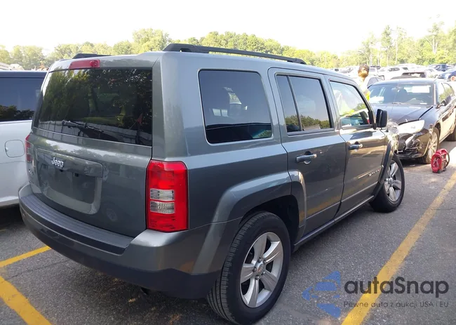 1C4NJRBB0DD280698: 42751471