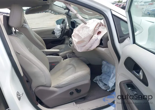 2C4RC1EGXLR136110: 42750741