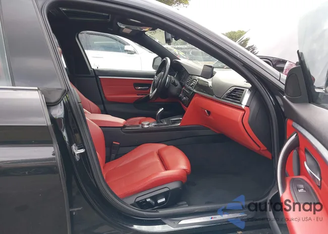 WBA4J3C55JBL03351: 42750824