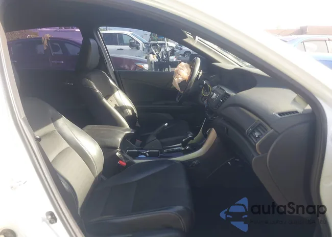 1HGCR2F5XHA107372: 42750935