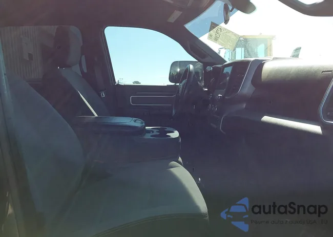 3C6UR5DL0NG340820: 42752109