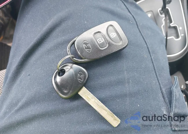 KMHCT5AEXEU146722: 42752360