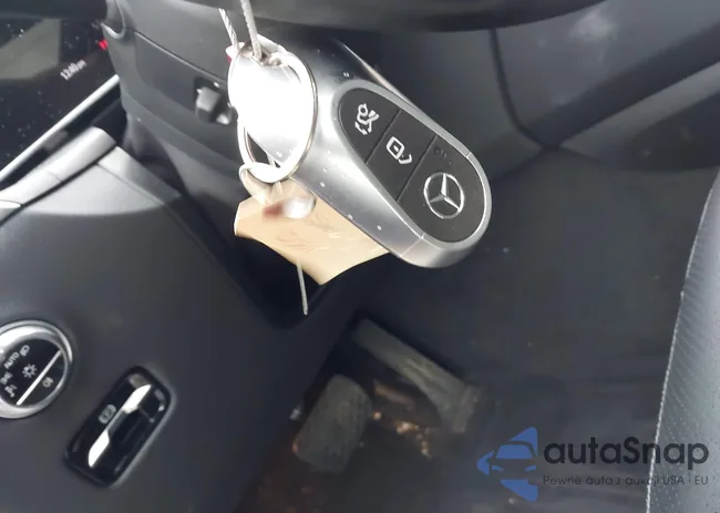 W1NKM4HB3RF223940: 42752381