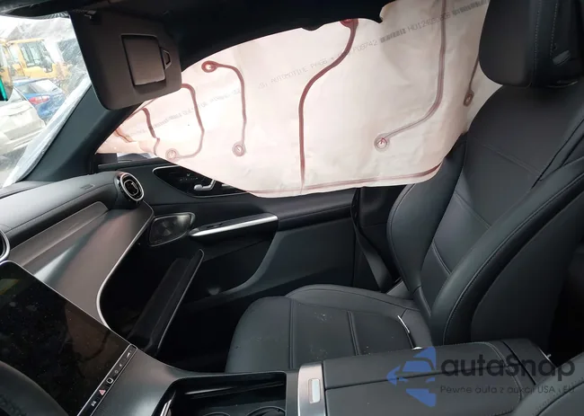 W1NKM4HB3RF223940: 42752381