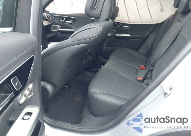 W1NKM4HB3RF223940: 42752381