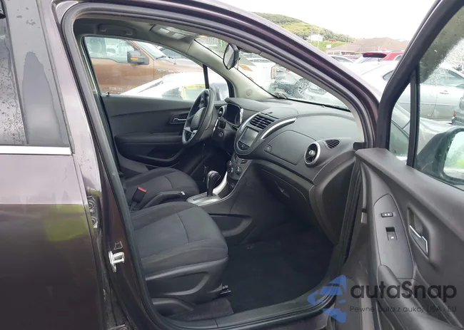 3GNCJPSB8GL165266: 42752469