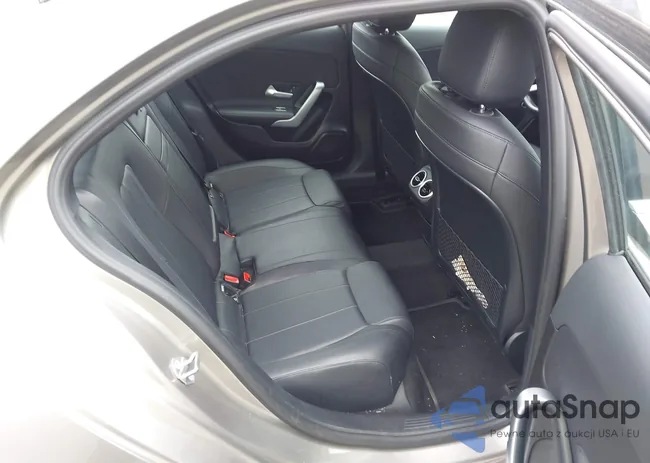 WDD3G4FB1KW025861: 42752562