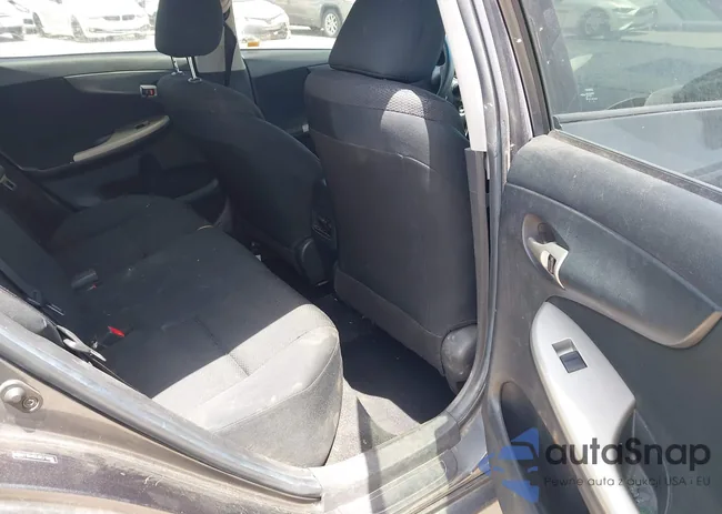 2T1BU4EE4BC718085: 42751853