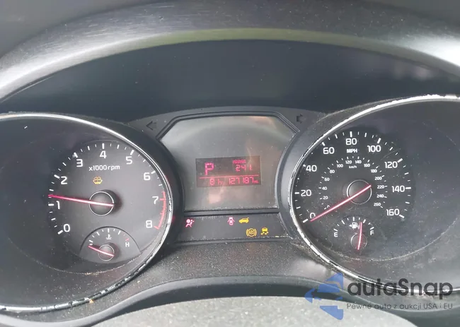 KNDMB5C13G6204425: 42753132