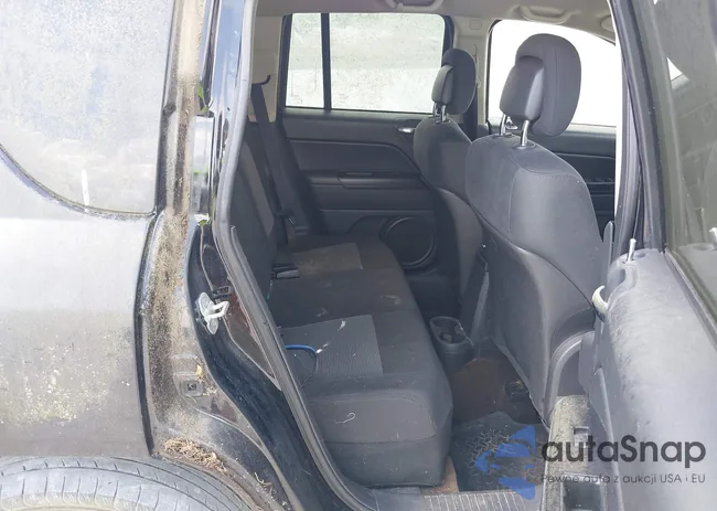 1C4NJCEB7DD237498: 42753148