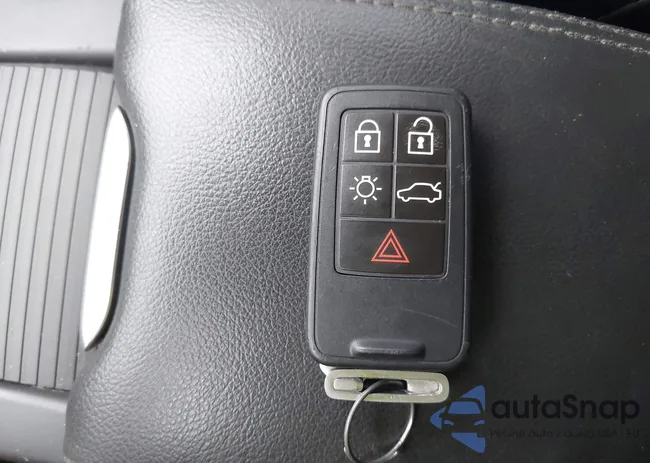 YV4612RK1F2704872: 42753178