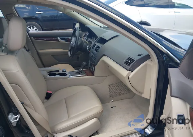 WDDGF8BB7BR137712: 42753323