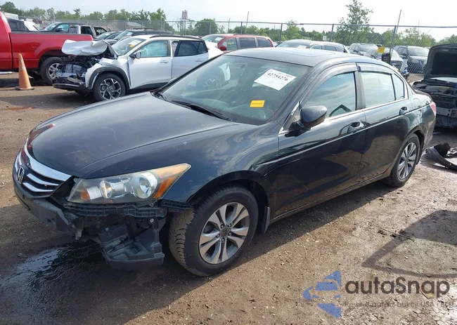 1HGCP2F7XBA110738: 42754276