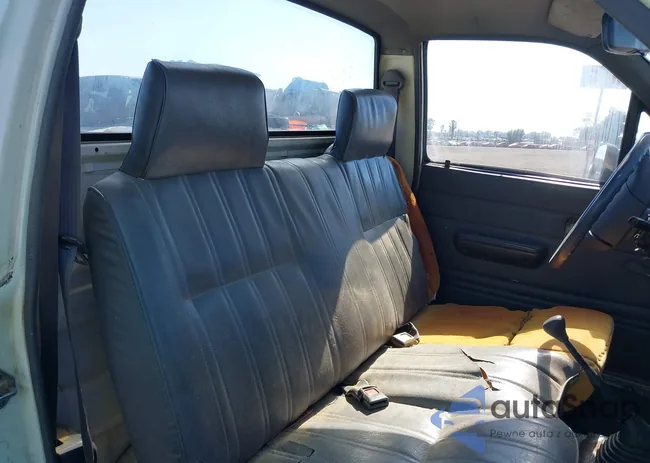 JT4RN82P1M5037018: 42754306