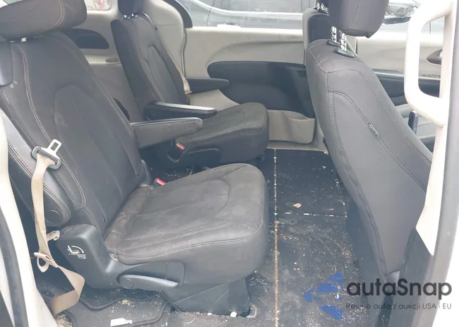 2C4RC1DG1HR804935: 42754456