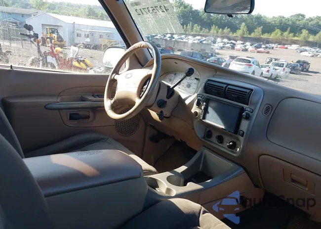 1FMZU77E81UC72713: 42753712