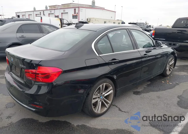 WBA8B9G54JNU98983: 42753789