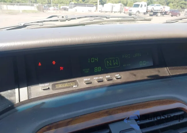 4T1BF28B52U246462: 42755135