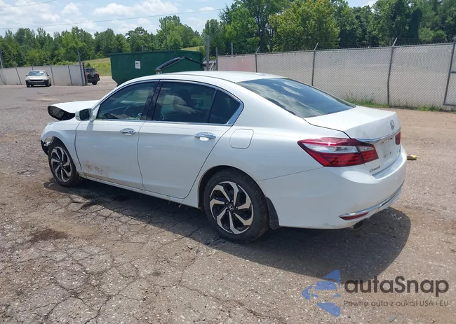 1HGCR3F02HA002951: 42755237