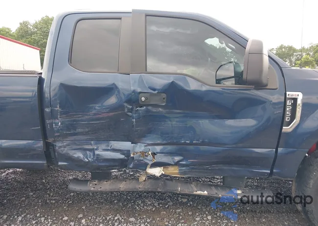 1FT7X2B67HEB68045: 42756251