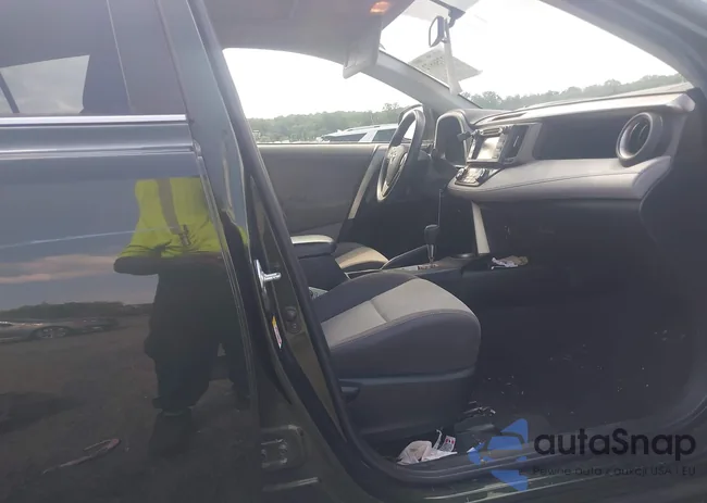 JTMRFREV1D5006185: 42756672