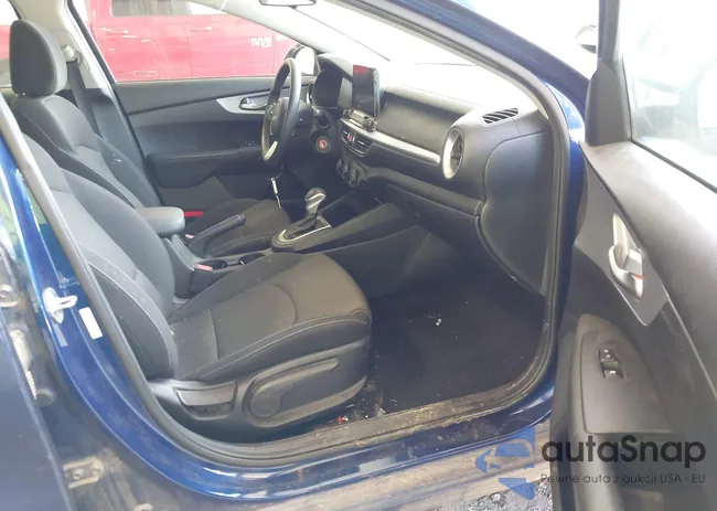 3KPF24AD0NE438884: 42756674