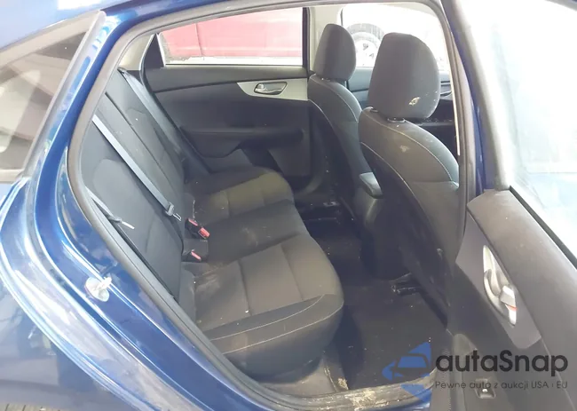 3KPF24AD0NE438884: 42756674